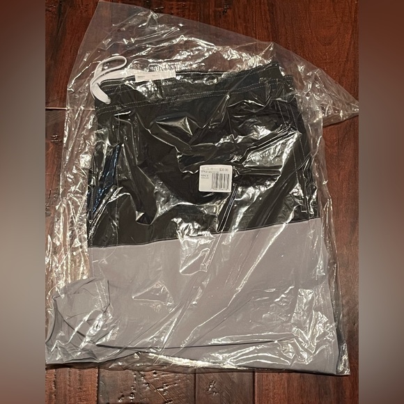 Sonoma Goods For Life Men’s 7" Full
Elastic-Waistband Swim Trunks - Picture 2 of 4